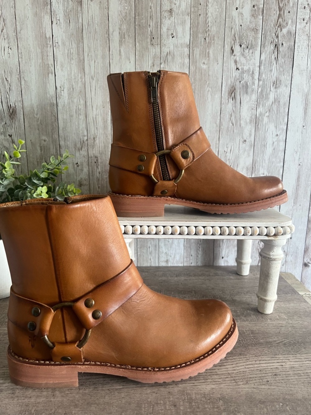 Frye Veronica Flex Leather Harness Ankle Boots Caramel Size 7.5